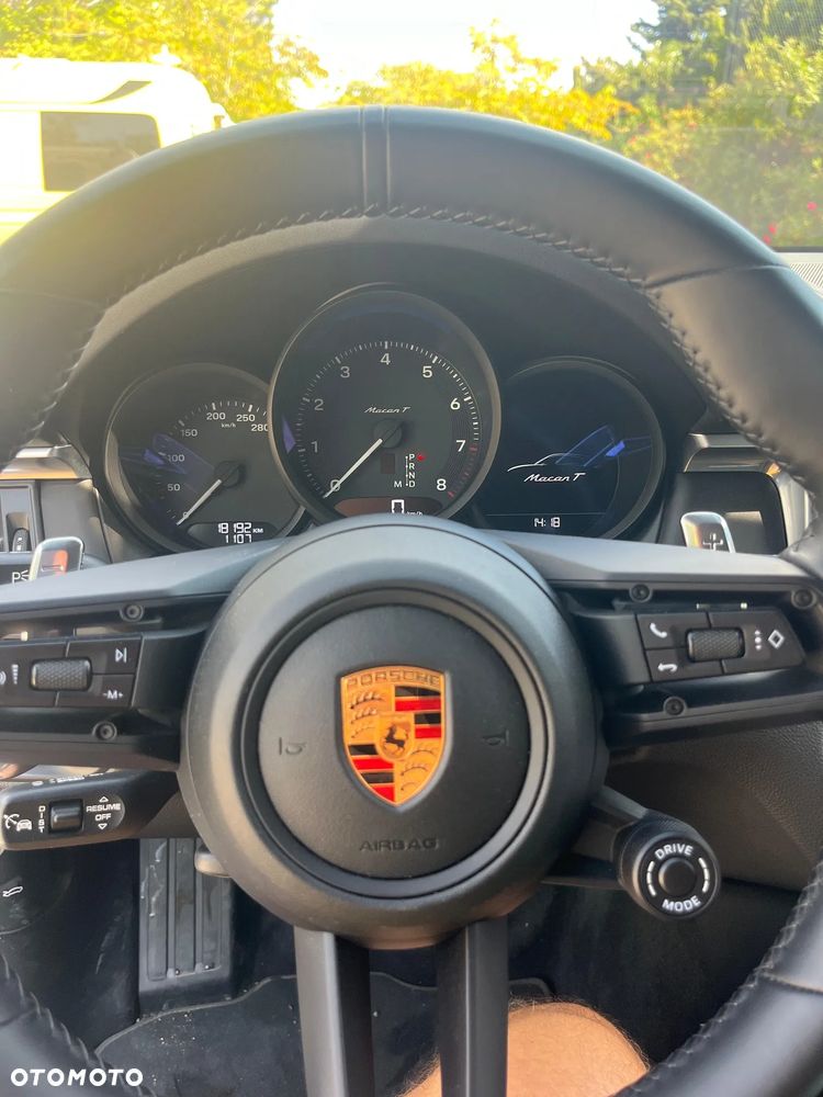 Porsche Macan T - 6