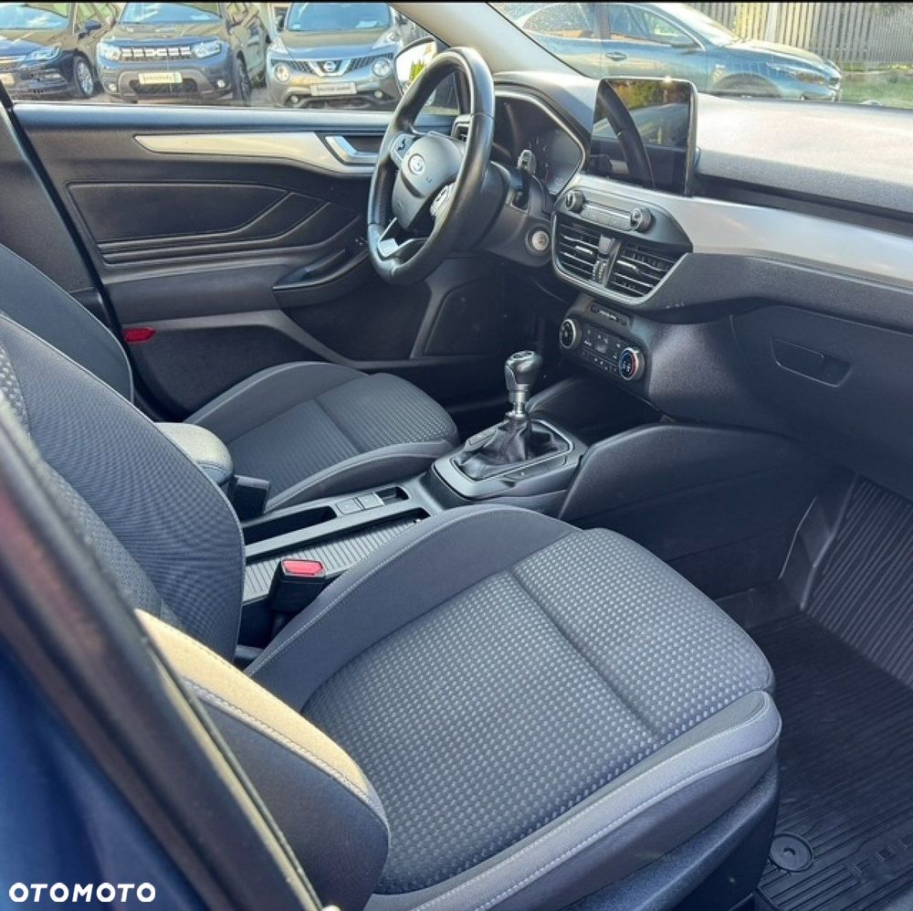 Ford Focus - 11