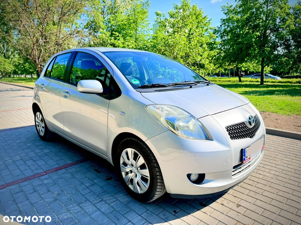 Toyota Yaris 1.3 Luna A/C - 1