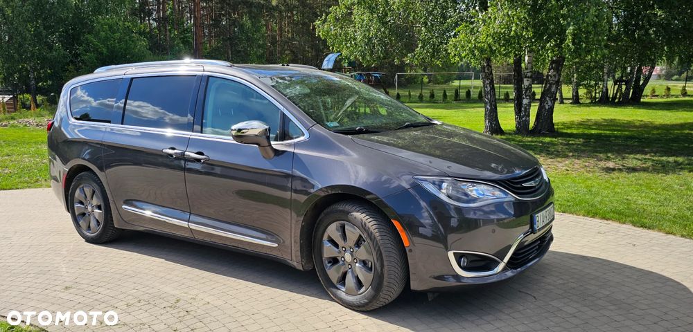 Chrysler Pacifica - 26