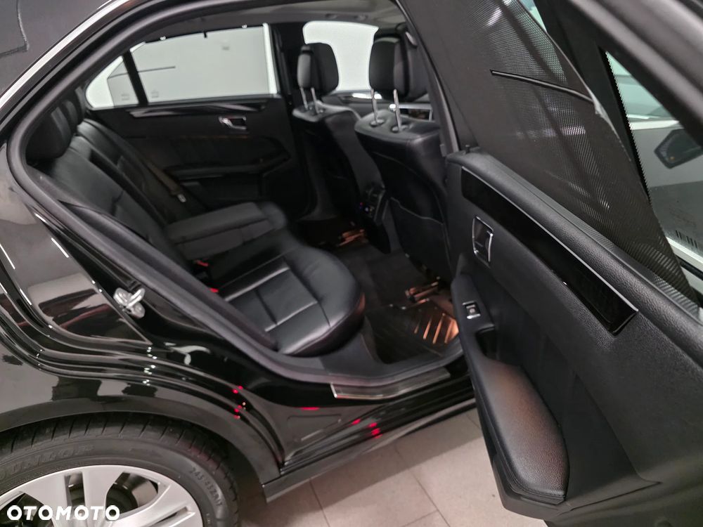 Mercedes-Benz Klasa E 350 CDI DPF BlueEFFICIENCY 7G-TRONIC Avantgarde - 31