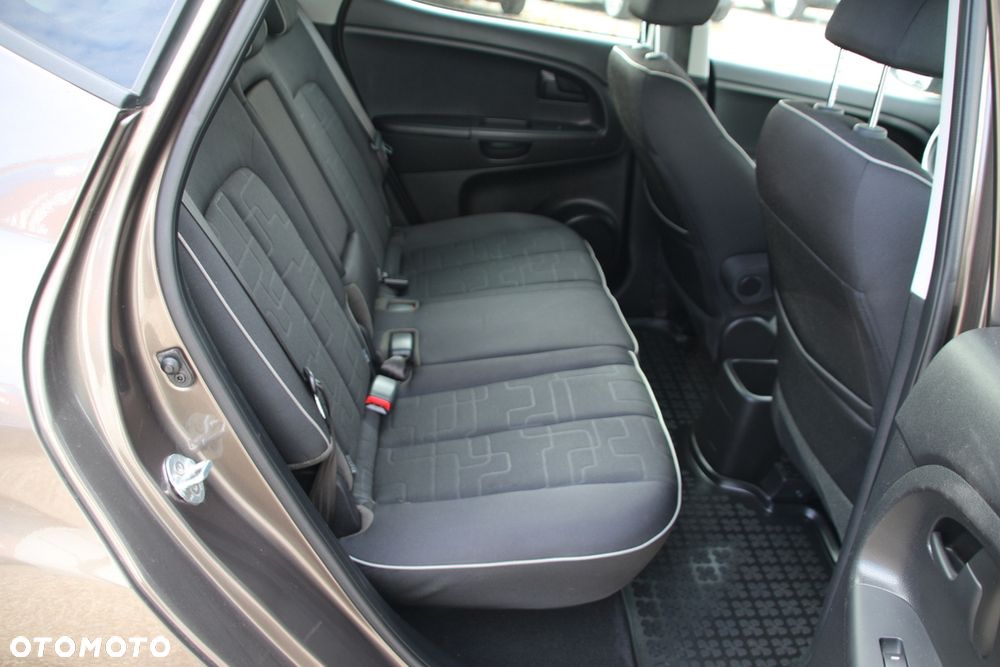 Kia Venga 1.4 CVVT Attract - 27