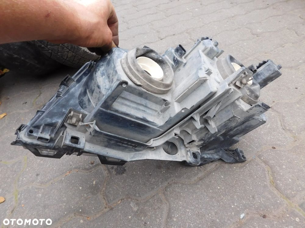 lampa prawa przód BMW E46 E-46 przed liftingiem BOSCH - 8