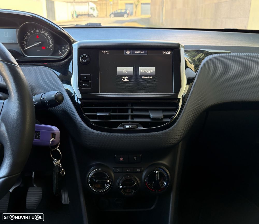 Peugeot 208 1.6 BlueHDi Style - 21