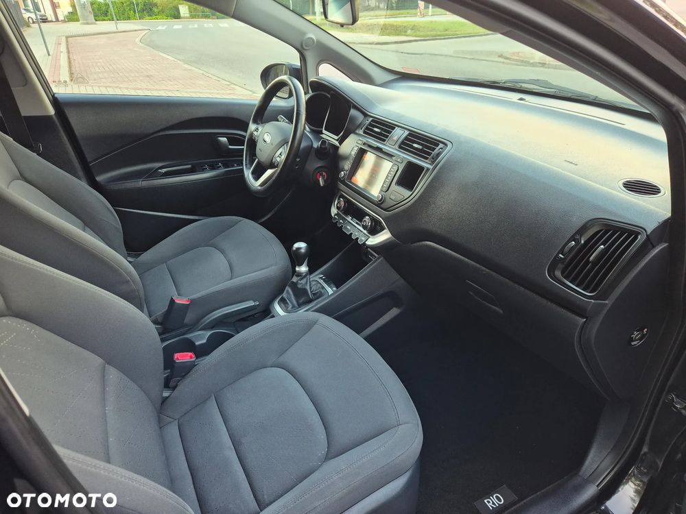 Kia Rio 1.2 Dream Team Edition - 9