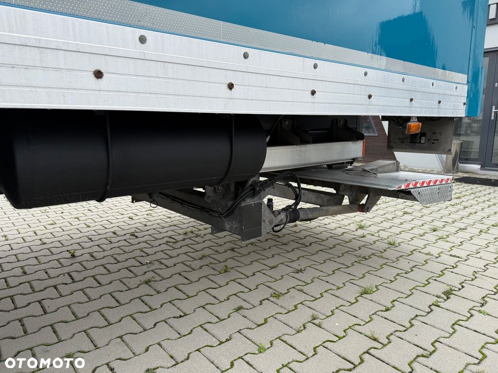 Renault D12 / 220 KM / WINDA / KONTENER 8,30M / ROLETA ELEKTRYCZNA / Z FRANCJI / STAN BDB / / / - 15