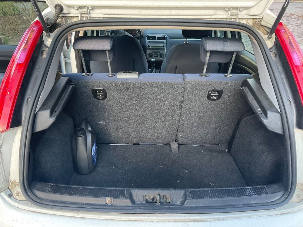 Fiat Grande Punto - 15