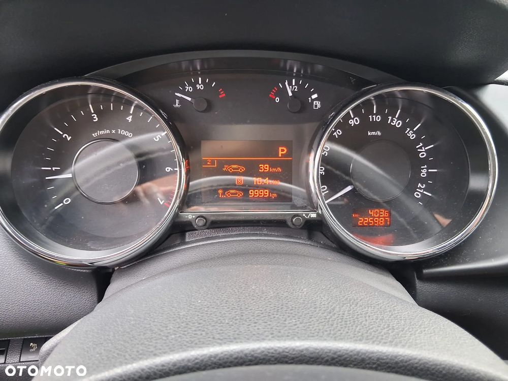 Peugeot 3008 1.6 Active - 12