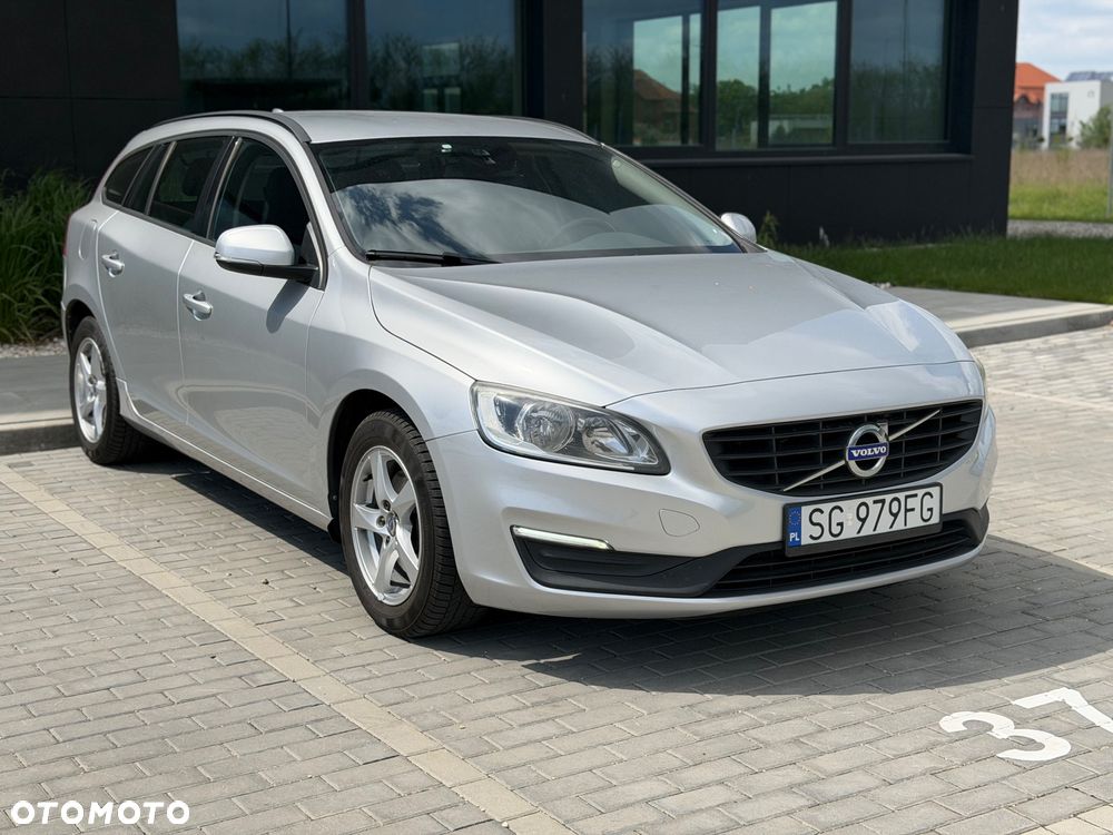 Volvo V60 D2 Drive-E Momentum - 2