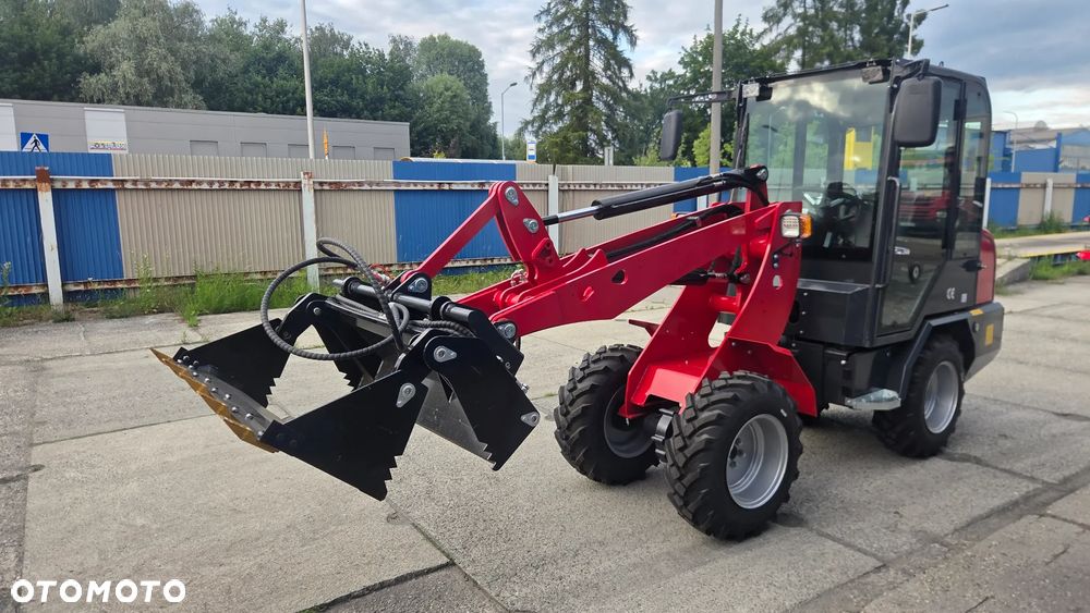 Kubota LOADER TRADER - 10