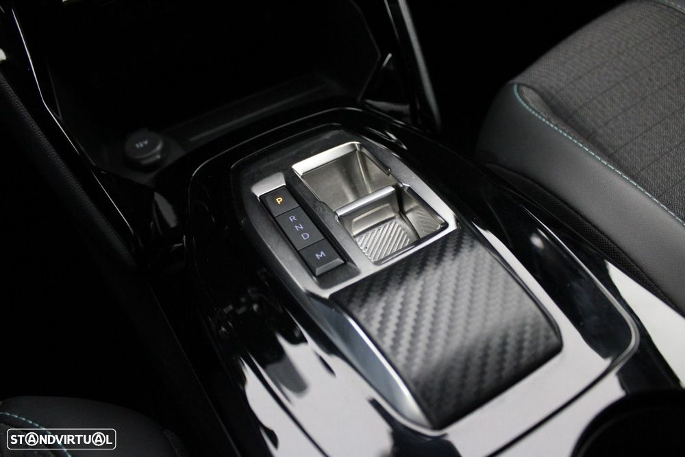 Peugeot 2008 1.5 BlueHDi Allure EAT8 - 22