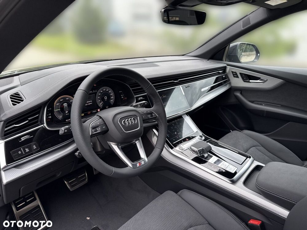 Audi Q8 - 11