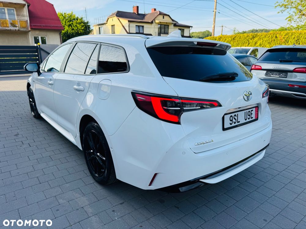 Toyota Corolla 2.0 Lounge - 13