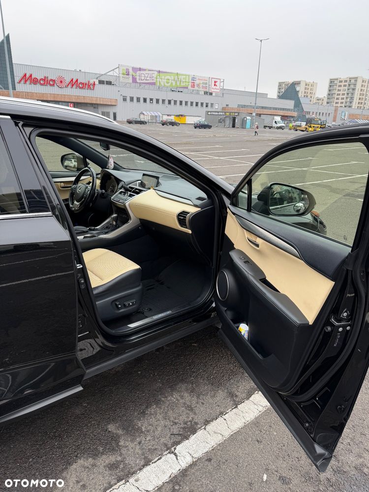 Lexus NX 200t AWD F Sport - 13