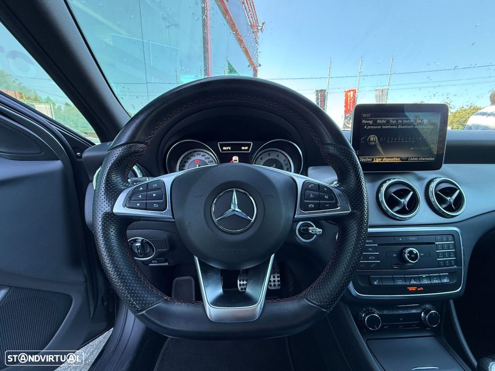 Mercedes-Benz GLA 180 AMG Line - 16