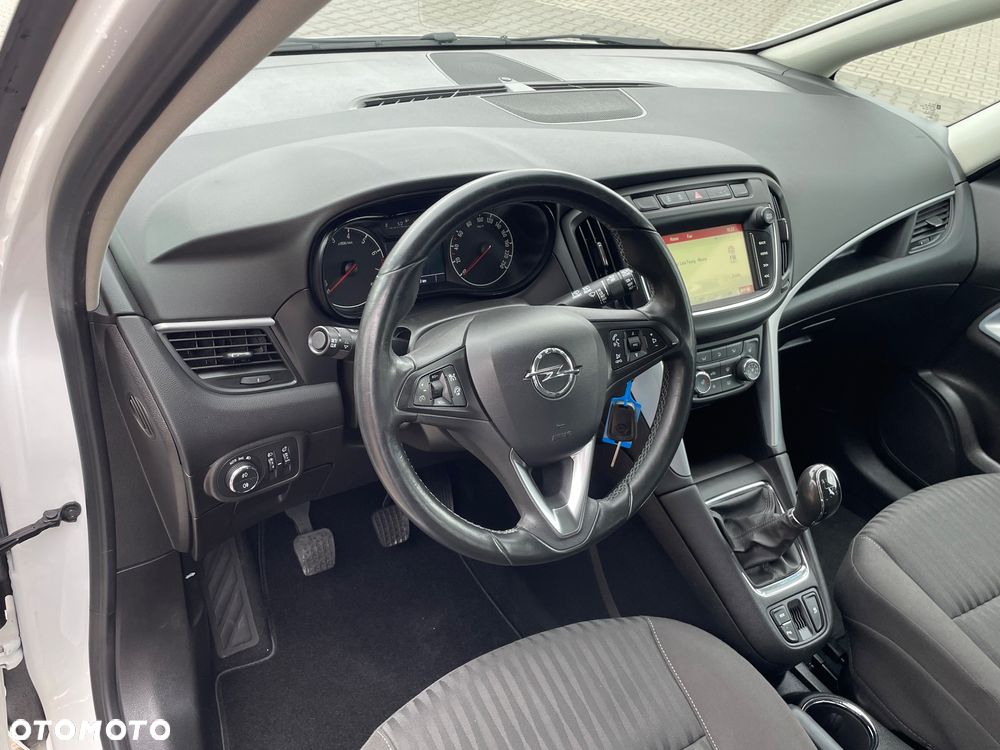 Opel Zafira - 19
