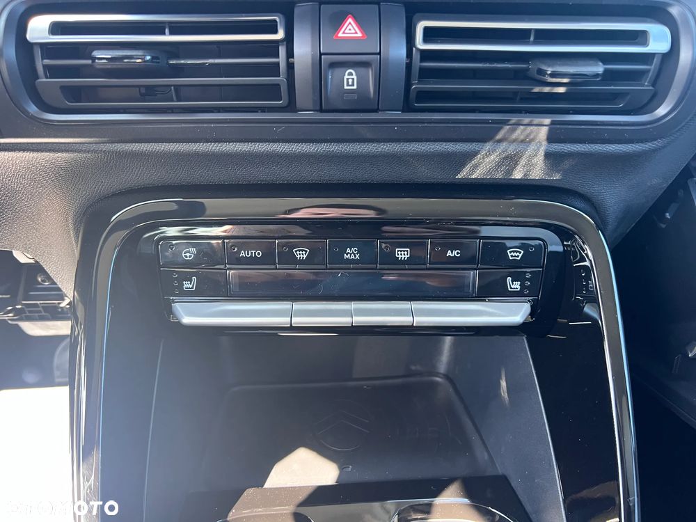 Citroën C3 1.2 mHEV Max - 6