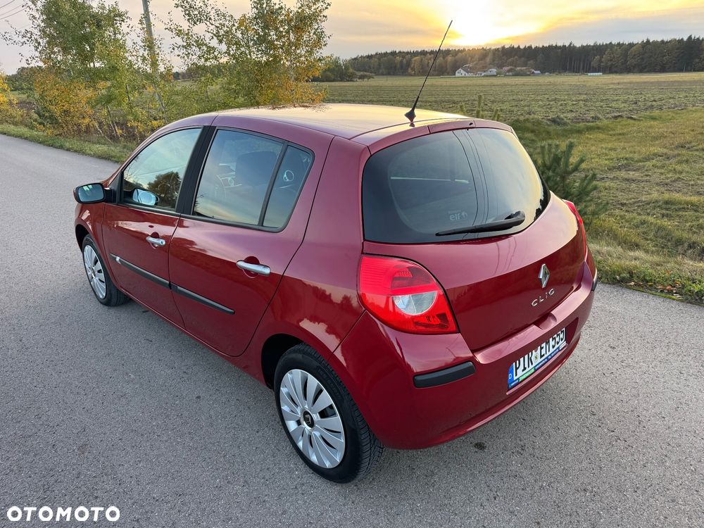 Renault Clio - 6