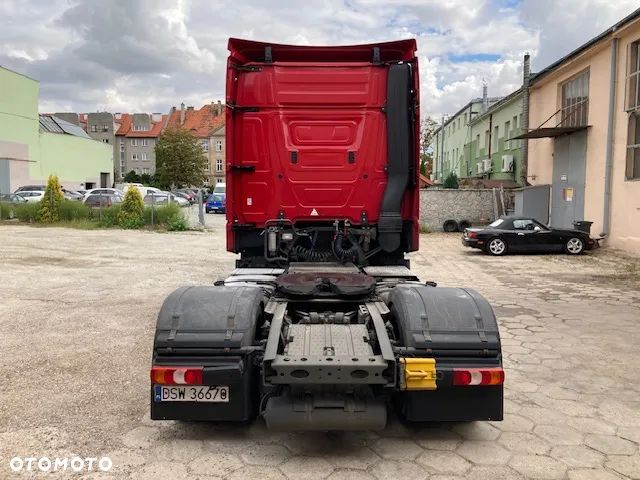 Mercedes-Benz Actros - 4