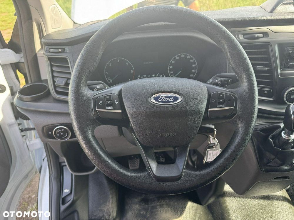 Ford Transit Custom - 13