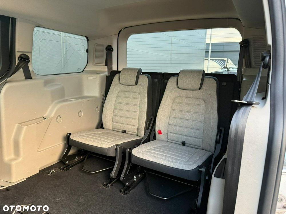 Ford Tourneo Connect Grand - 22