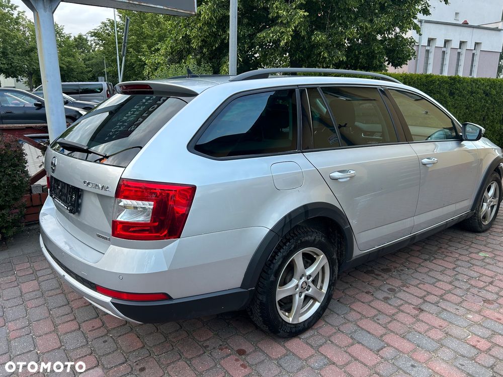 Skoda Octavia Scout 1.8 TSI 4x4 DSG - 13