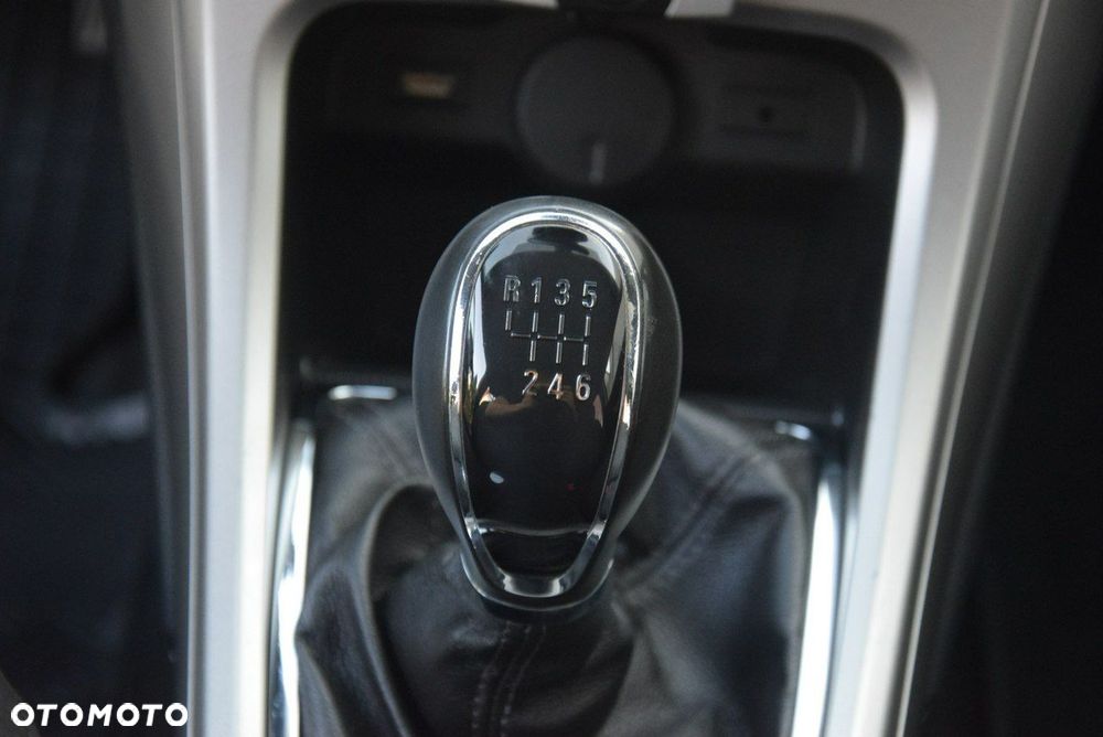 Opel Astra 1.4 Turbo Design Edition - 24