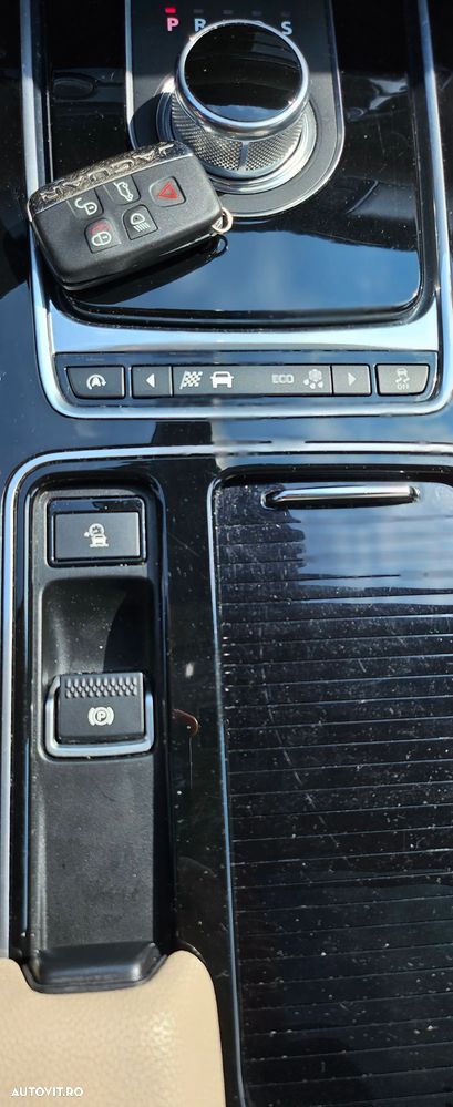 Jaguar XF 20d RWD Prestige - 19