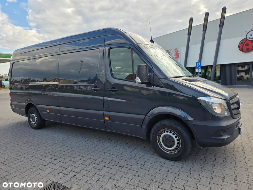 Mercedes-Benz Sprinter - 1