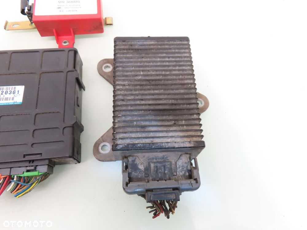 STACYJKA STEROWNIK MITSUBISHI CARISMA 1.8 GDI MR420361 F005V00070 MD340897 - 3