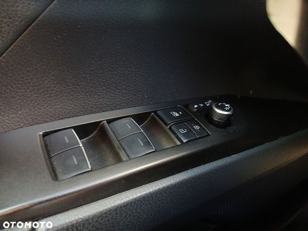 Toyota Camry 2.5 Hybrid Prestige CVT - 21