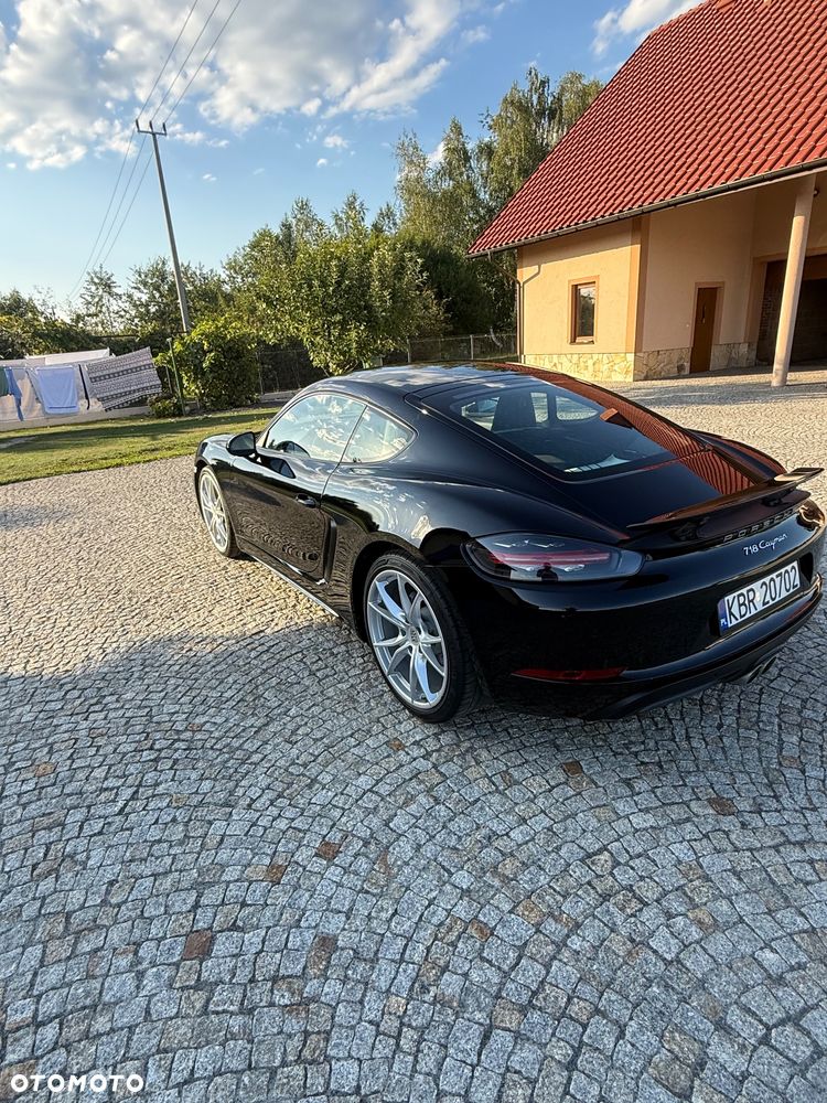 Porsche 718 Cayman - 8