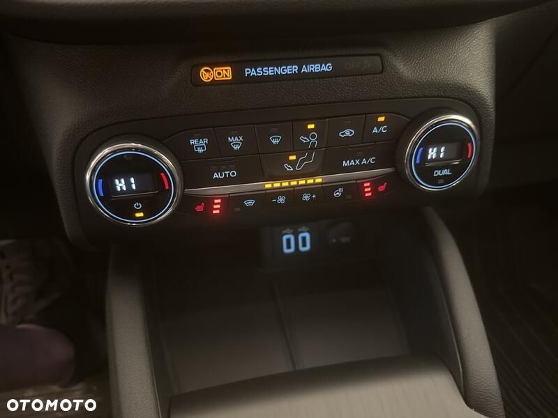 Ford Kuga - 17