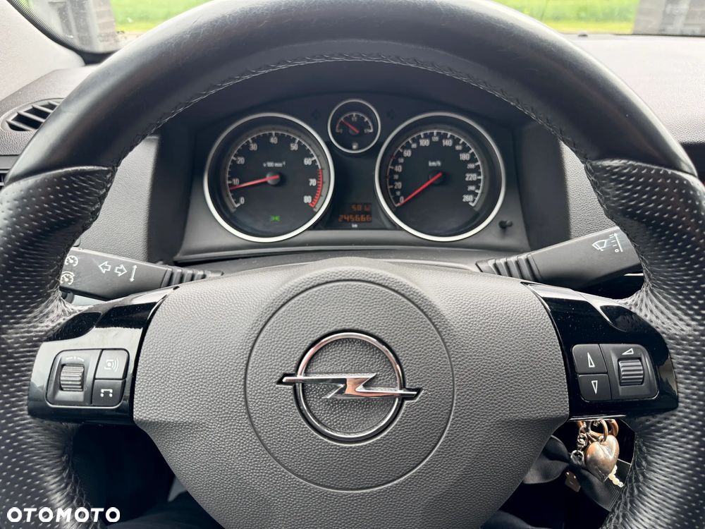 Opel Astra 1.6 Edition 111 Jahre - 21