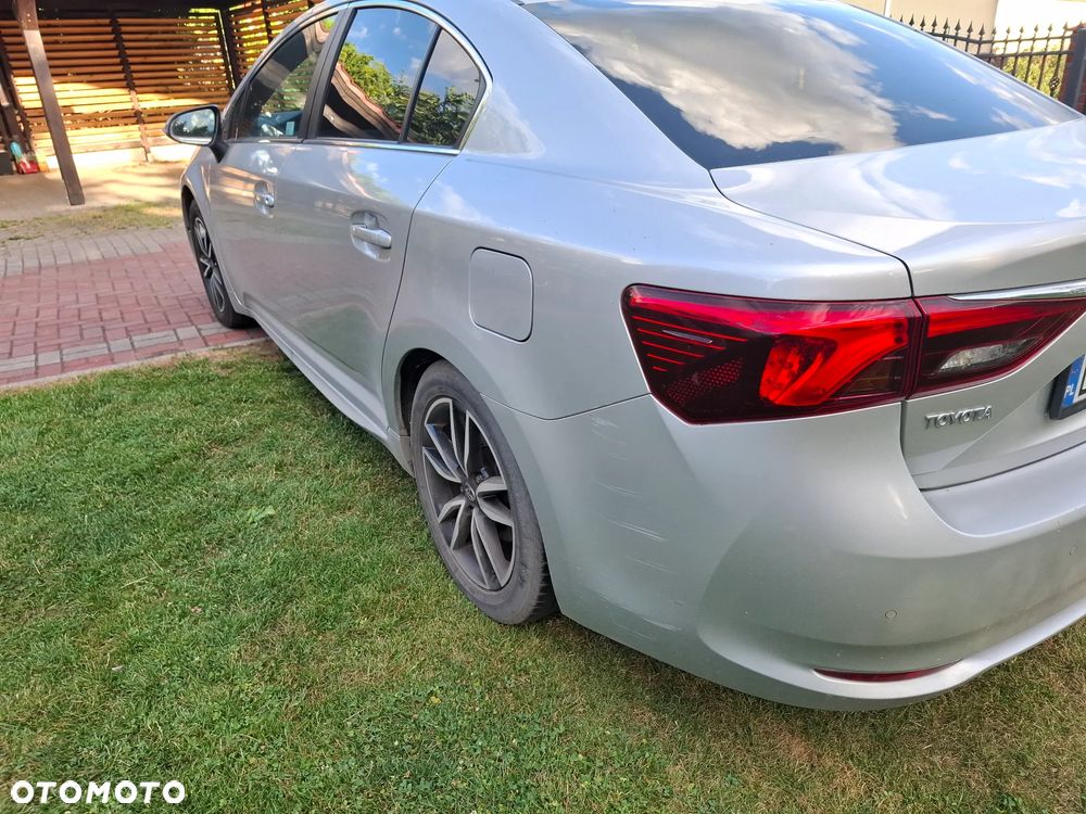 Toyota Avensis 1.8 Prestige - 8