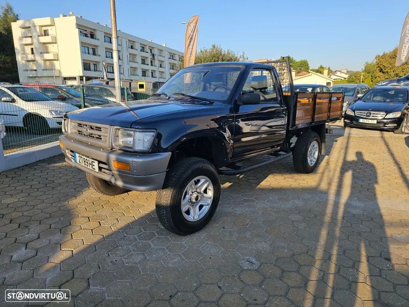 Toyota Hilux 2.4 D LN105L Cx Madeira - 1
