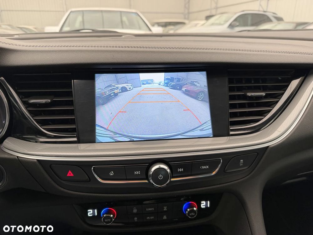 Opel Insignia 1.6 CDTI - 10