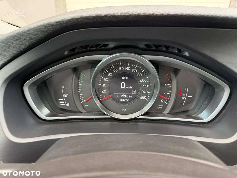 Volvo V40 D2 Momentum - 20