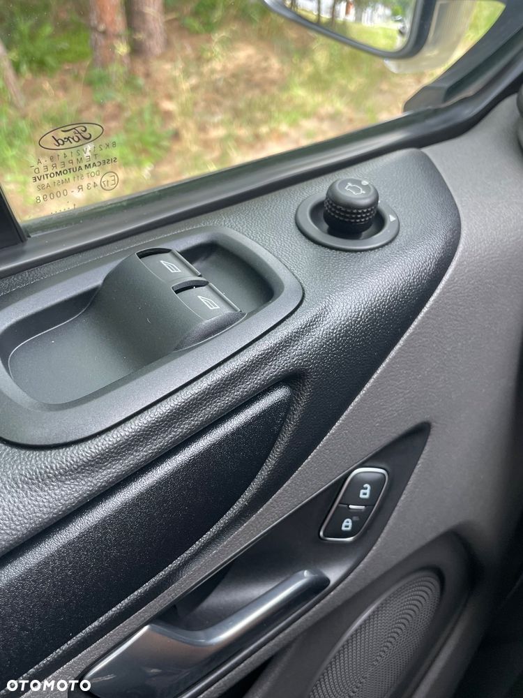 Ford TRANSIT CUSTOM - 29