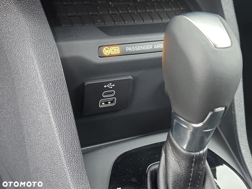Ford Transit Courier - 18