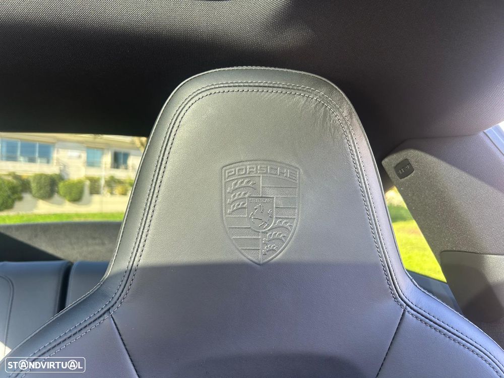 Porsche 911 (992) Carrera 4S PDK - 11