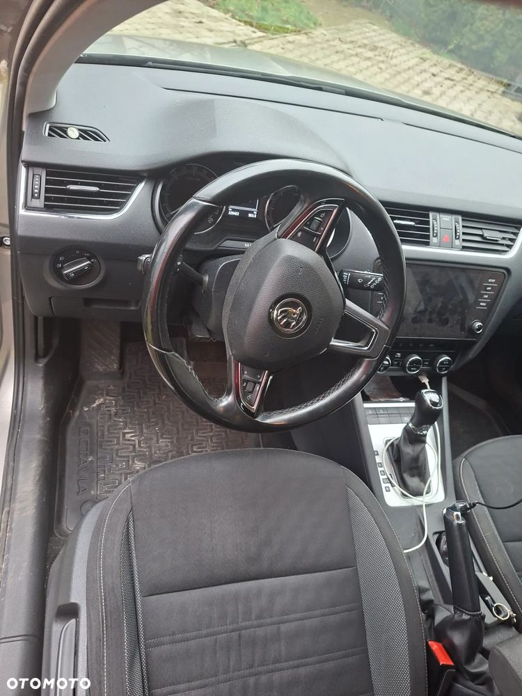 Skoda Octavia 2.0 TDI Ambition DSG - 9