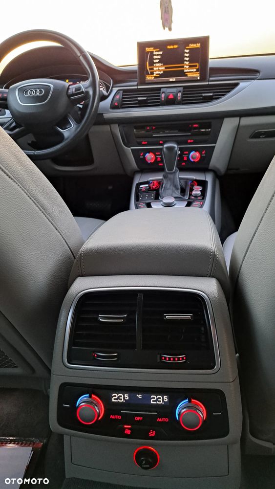 Audi A6 Avant 2.0 TDI ultra S tronic - 32