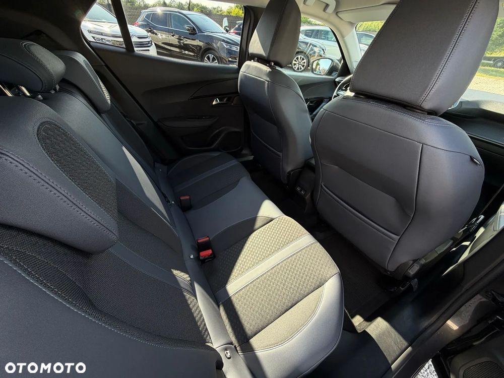 Peugeot 2008 1.5 BlueHDi Allure S&S EAT8 - 24