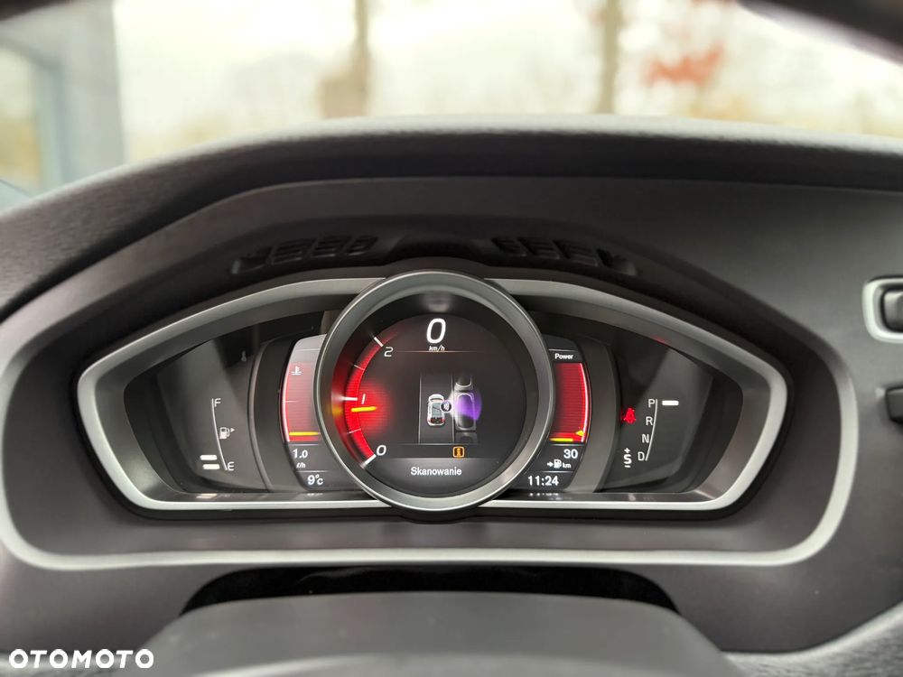 Volvo V40 D3 Drive-E R-Design Momentum - 27