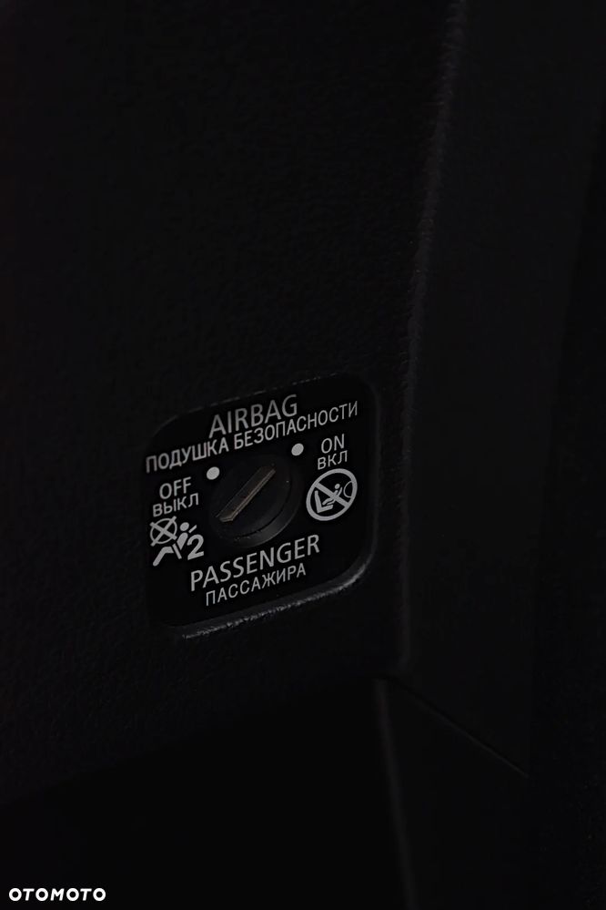 Mitsubishi Outlander 2.0 4WD - 35