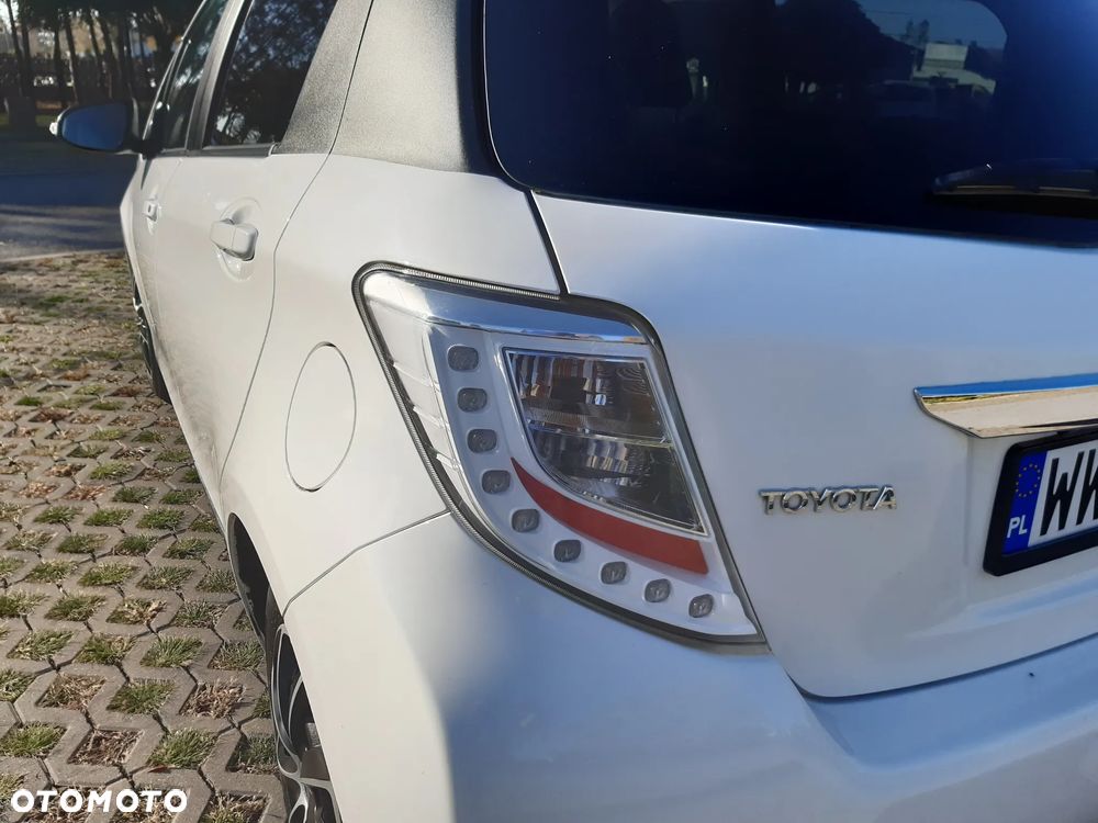 Toyota Yaris - 11