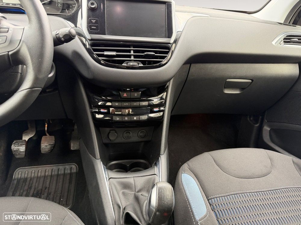 Peugeot 208 1.2 VTi Allure - 11