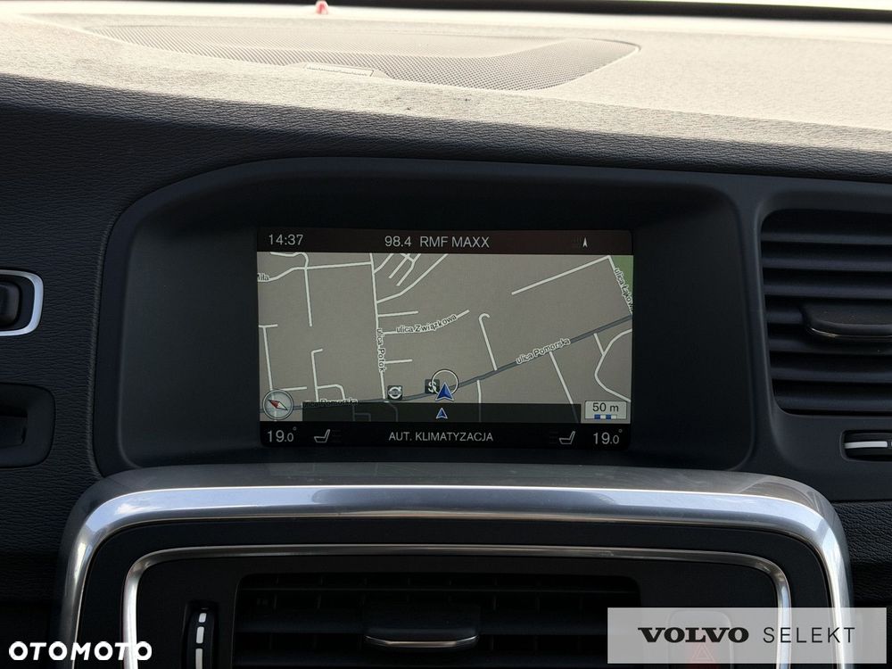 Volvo V60 Cross Country - 26