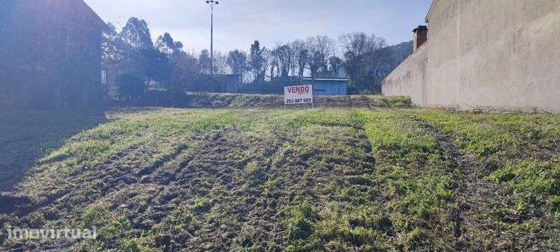 Lote de terreno com 713m². - Grande imagem: 4/8